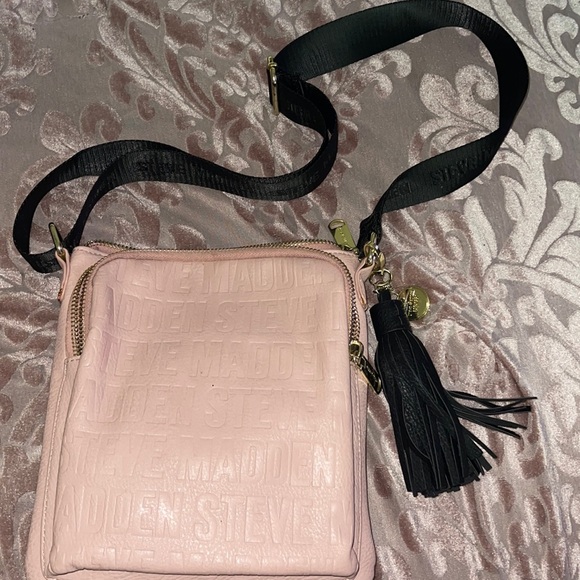 Steve Madden Handbags - BRAND NEW STEVE MADDEN PURSE